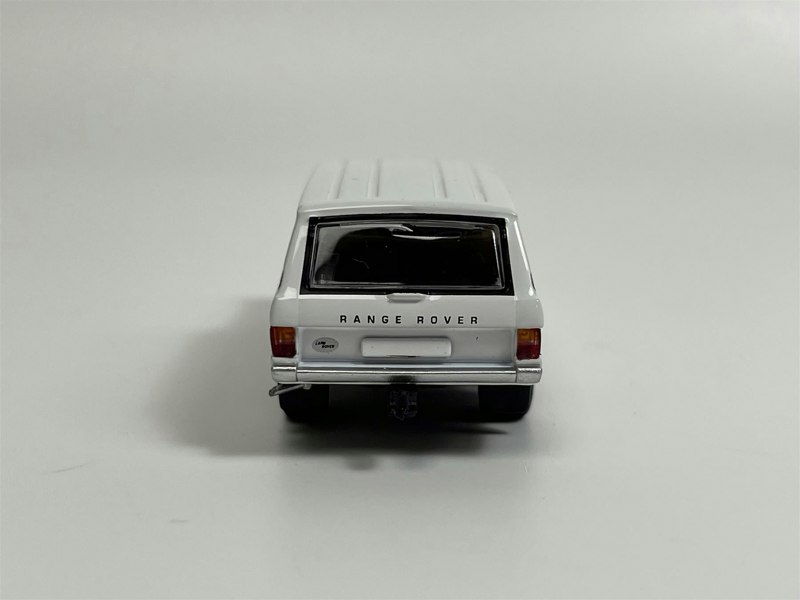 Mini GT Range Rover Davos White RHD 1:64 Scale Mini GT MGT00658R