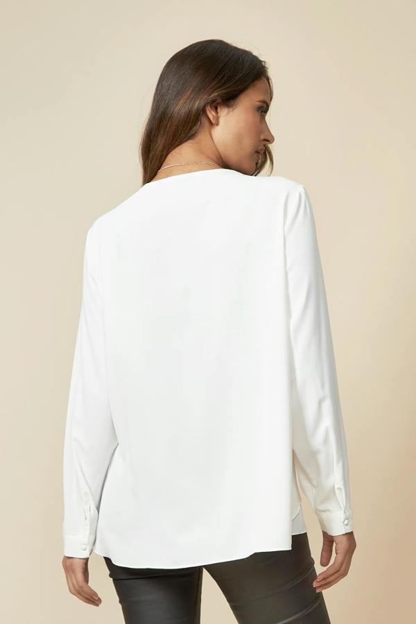 Hoxton Gal Long Sleeves Relaxed Fit Layered Top with Necklace in White