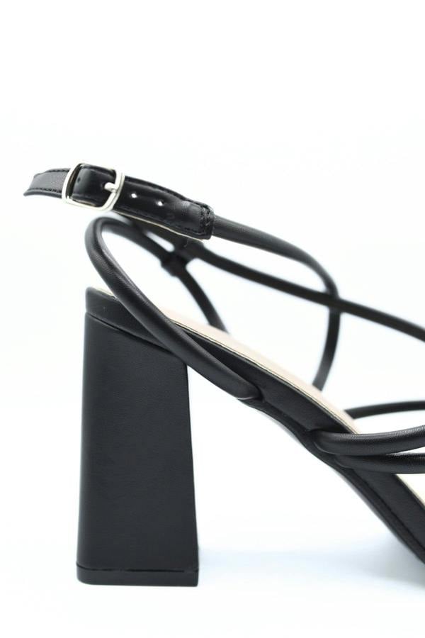 Linda Strappy Buckle Block High Heels - Black