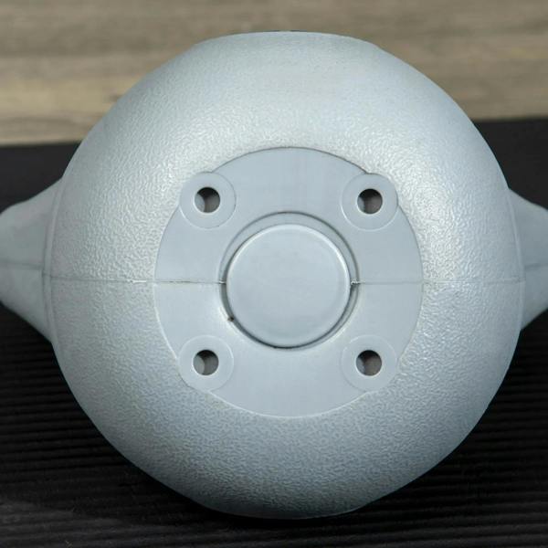 6 kg kettlebell back view of grey base with mounting holes