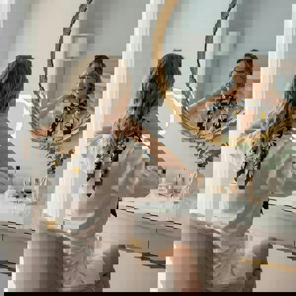 Anyyou Fashion Premium Satin Square Scarf – Daisy Black Silk-Feel Neckwrap for Women