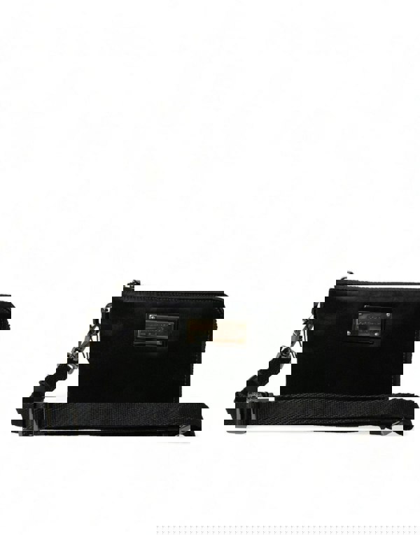 167091338.jpg