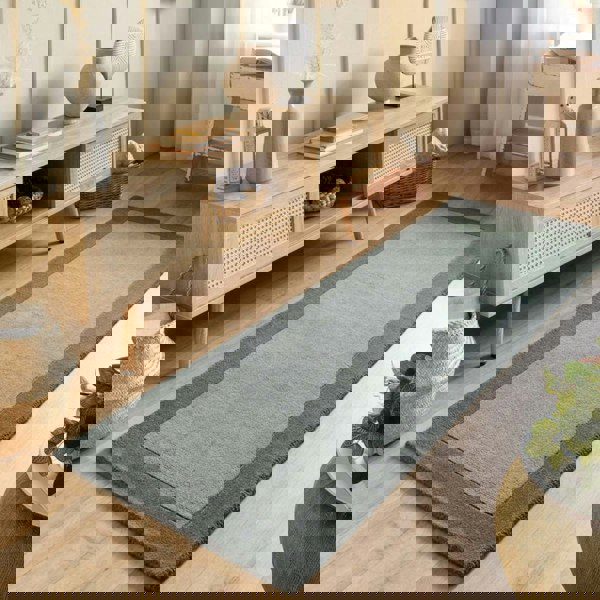 The Rugs Borders Wool Rug – Hand-Loomed