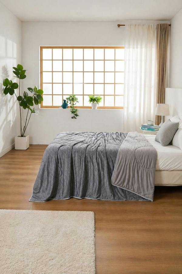Dyzi Cooling Quilt Breathable Lightweight Summer Comforter Soft Hypo