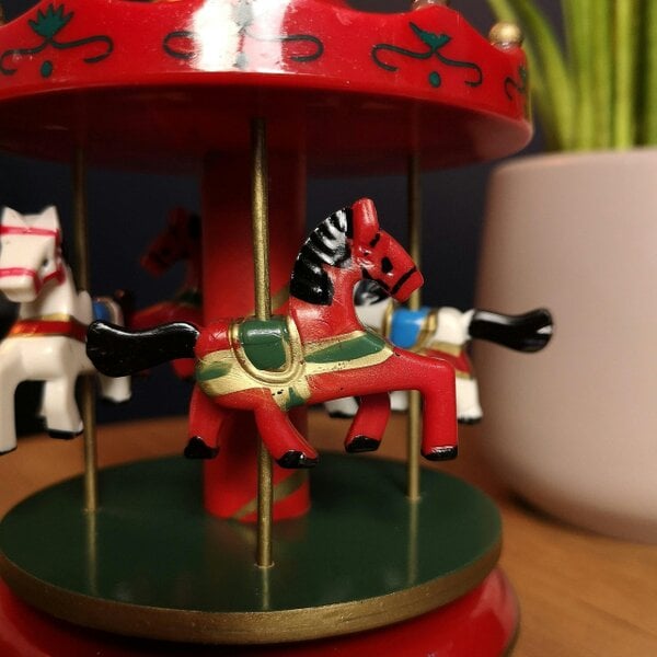 Samuel Alexander 18cm Wind Up Musical Carousel Indoor Christmas Decoration