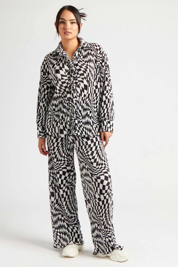 Urban Bliss Geometric Plisse Wide Leg Trouser