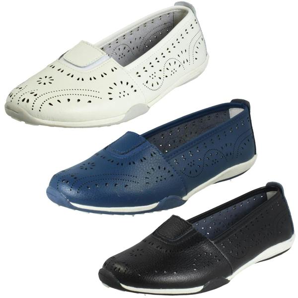 Down to Earth Ladies Down To Earth Punch Detail Casual Shoes F80578