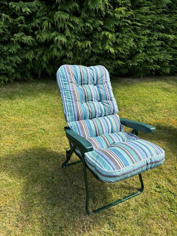 Deluxe Garden Recliner Chair with Cushion - Foldable Outdoor Lounger Sandbanks Blue 99cm x 58cm x 58cm The Garden Furniture Shop