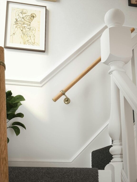 Handrails Direct Stoneleigh Red Oak Straight Flight Handrail
