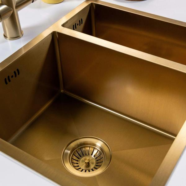 Flode Möckeln l 1.5 Bowl Stainless Steel Kitchen Sink l Inset or Undermounted  l Strainer Waste Supplied l Brushed Brass Finish