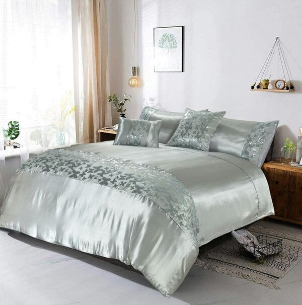 Night Zone Aisha Embroidered Butterfly Duvet Cover Set – 100% Polyester Floral Bedding