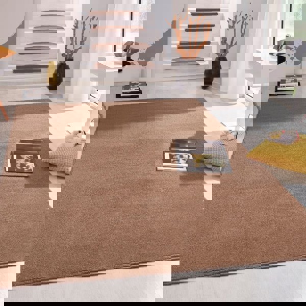 Modern Plain Brown Rug – Soft Short Pile