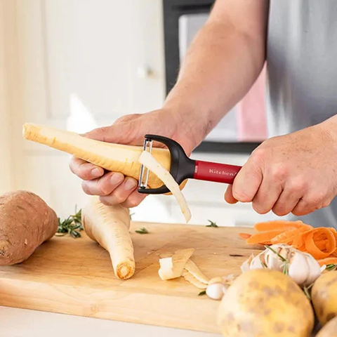 KitchenAid Y-Peeler, Empire Red, 17.5cm