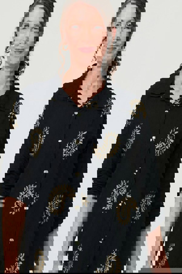 Black | Embroidered 3/4 Turn-Up Sleeve Shirt
