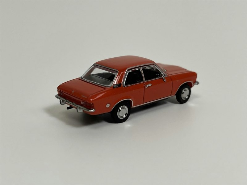 Minichamps Opel Ascona 1970 Red 1:87 Scale 870040000