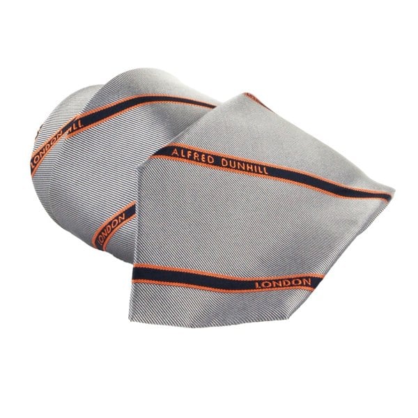 <span data-mce-fragment="1">Dunhill selvedge repeat tie&nbsp;in a twill mulberry silk&nbsp;fabric</span><br data-mce-fragment="1"><span data-mce-fragment="1">Striped logo repeat pattern</span>