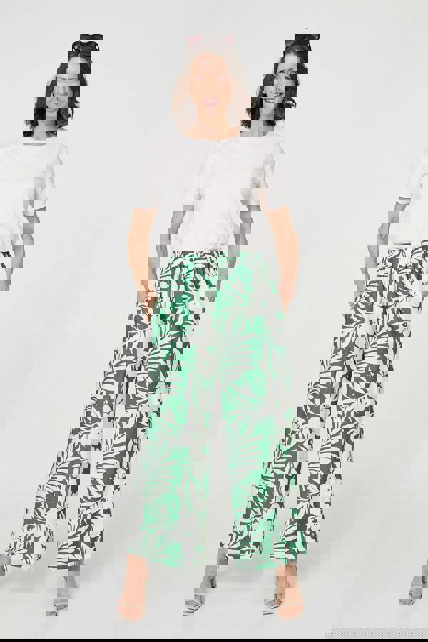 Green | Tropical Floral Wide Leg Trousers : Model is 5'8"/172 cm and wears UK10/EU38/US6/AUS10