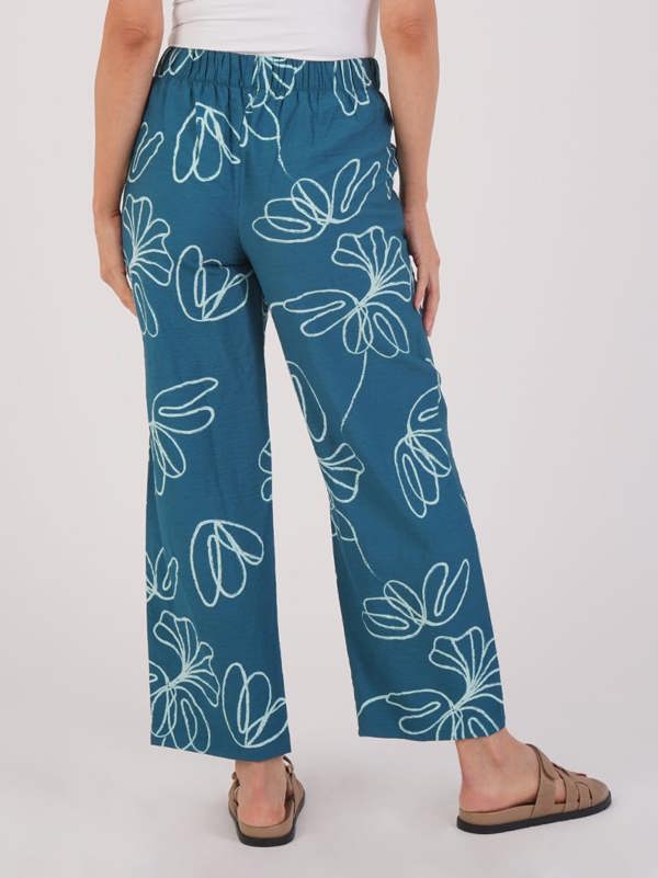 VIZ-A-VIZ Floral Print Trousers