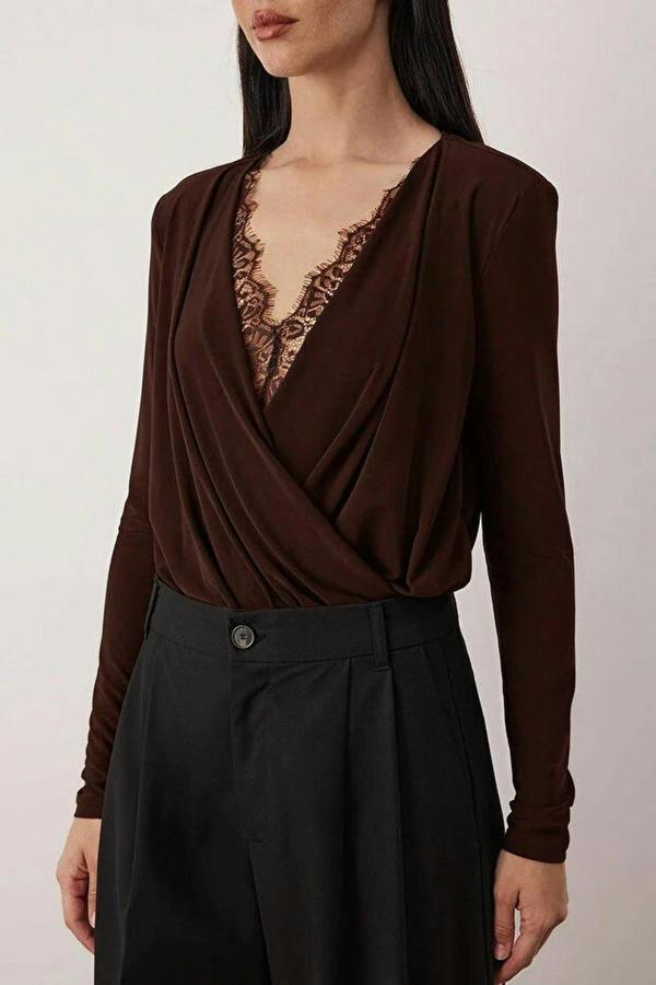 WOVCOR Lace Detailed Double Breasted Bodysuit