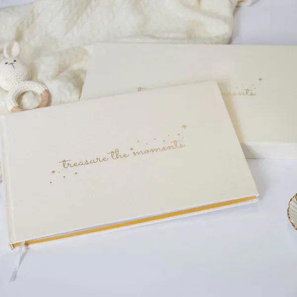 The Baby Gifting Company MY FIRST OUTFIT AND MEMORY BOOK