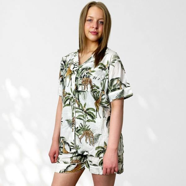 Hayley & Co Giraffe Print 100% Cotton Short Pyjama Set in White