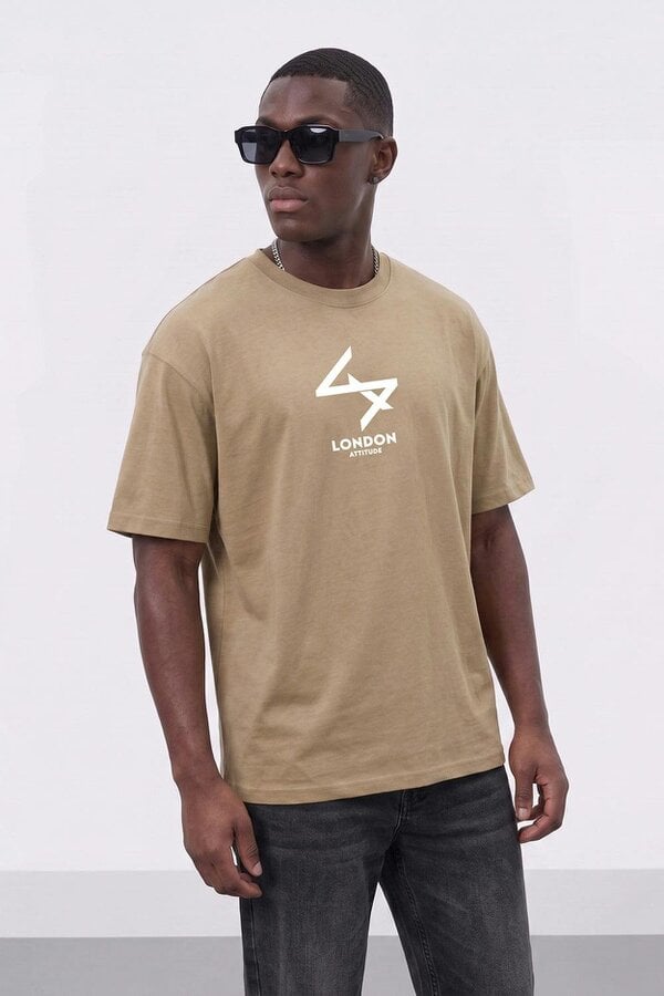 London Attitude Push Your Limits Oversized Heavyweight T-Shirt in White Print