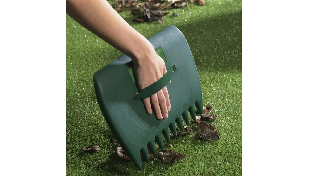 Ambassador Plastic Scoop Grass and Leaf Collector for Garden Rubbish Great Tool