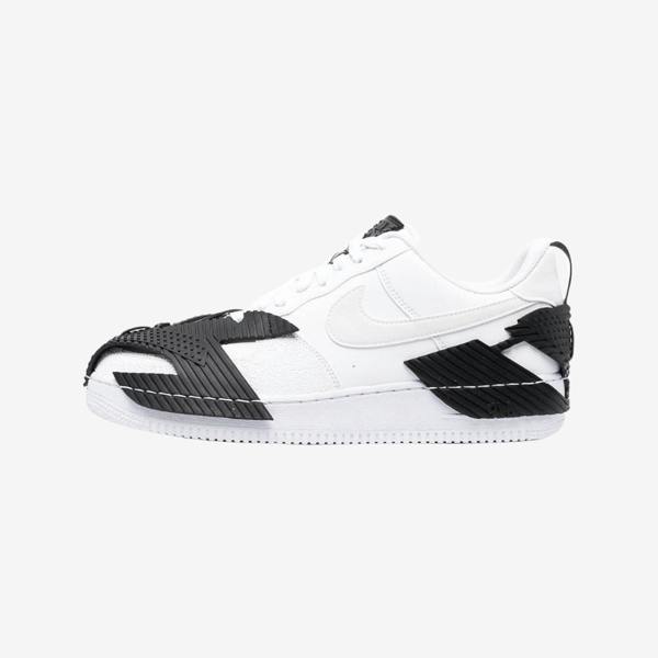 Nike Sneakers   in  White