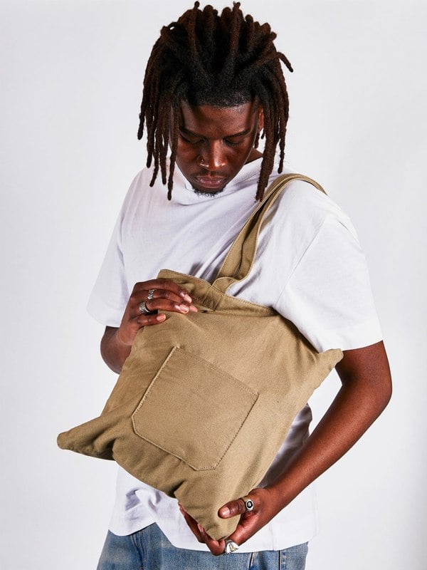 SVNX Linen tote bag with front pocket in bay leaf