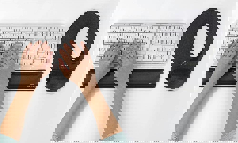 Durable ERGOTOP Soft Touch Mouse Mat with Gel Support Wrist Rest Pad | Grey