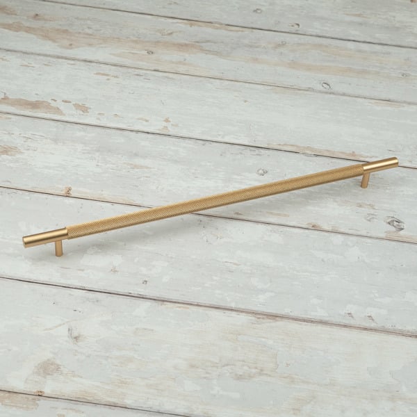 Handle & Home Knurled Brass Bar Handles and Knob