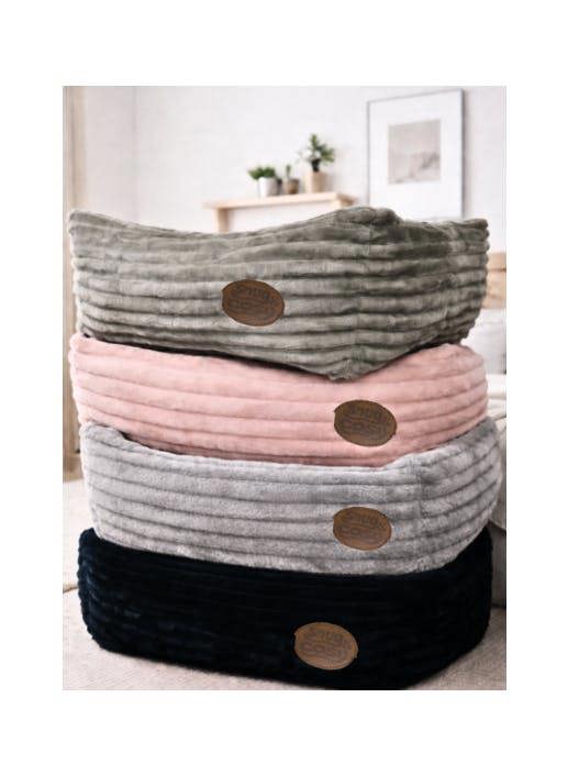 Alaska Orthopaedic Dog Bed - Faux Fur & Memory Foam UK Made - Dog Beds for dogs Snug and Cosy Pets