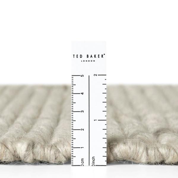 Camden Wool Parker Rug Natural White, hand-woven, ideal for every room.