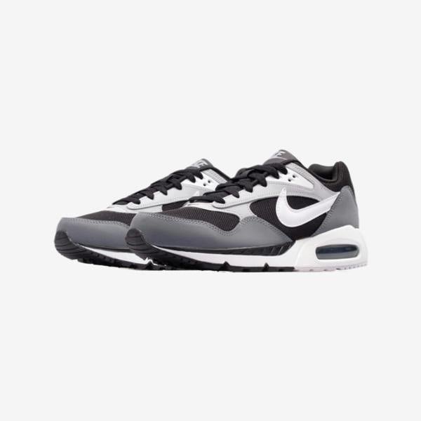 Nike 511416-011 Sneakers   in  Black