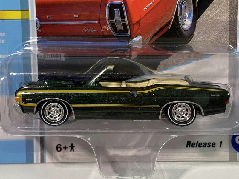 1968 ford fairlane torino gt convertible green poly 1:64 johnny lightning jlcg021b