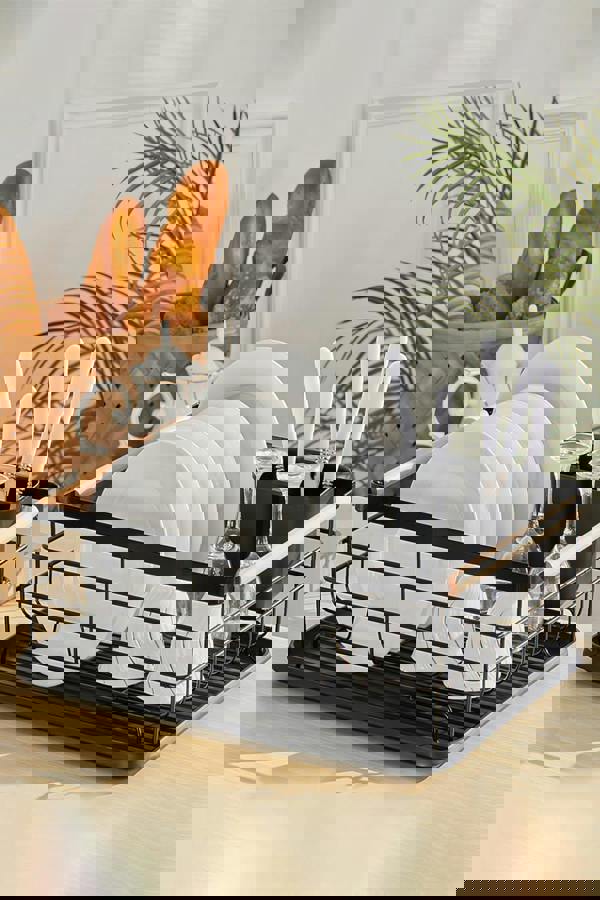 Living and Home Kitchen Metal Dish Drainer Rack Organizer Sink with Removable Drip Tray