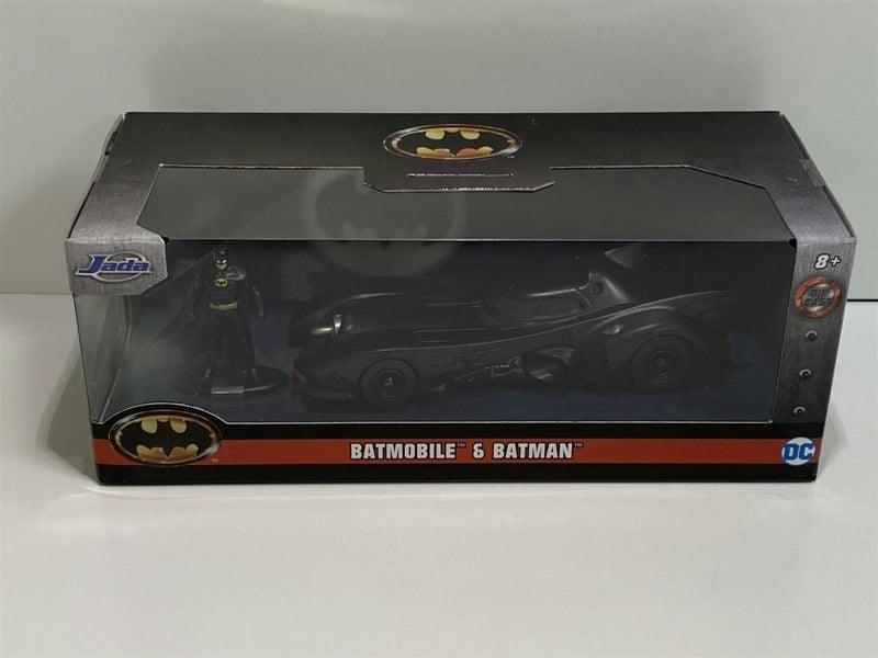 batmobile 1989 with batman figure 1:32 scale jada 31704