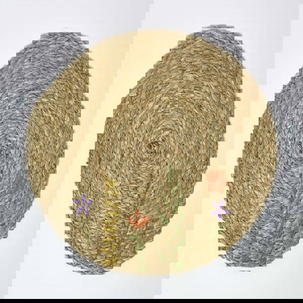 HOMESCAPES Round Floral Bulrush Placemats, Set of 2