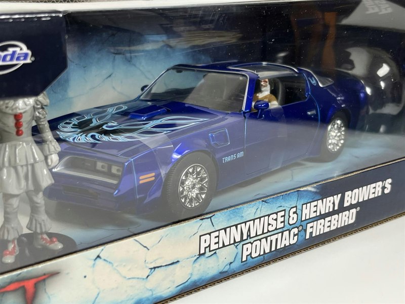 Jada Pennywise Figure And Henry Bowers Pontiac Firebird 1:24 Jada 31118