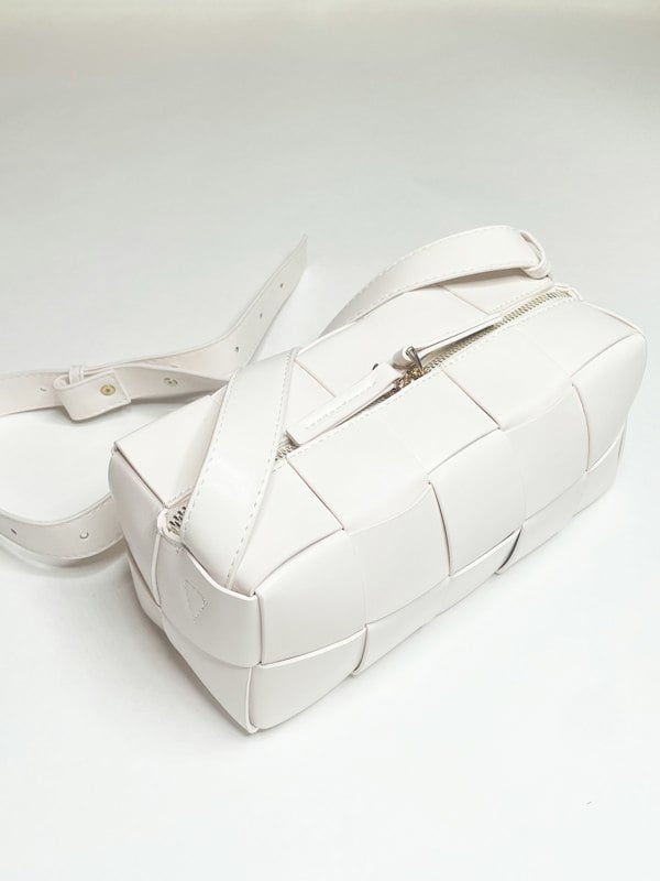 SVNX Woven PU shoulder bag in Cream