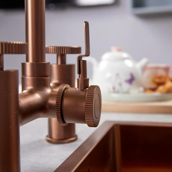 Flode kraft | Industrial Bridge Style 3 in 1 Instant Boiling Tap | Brushed Copper Finish