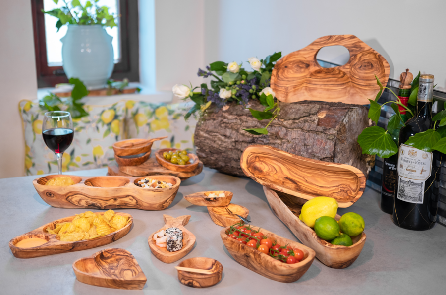 Verano Spanish Ceramics Olive Wood - 3 Section Snack Boat