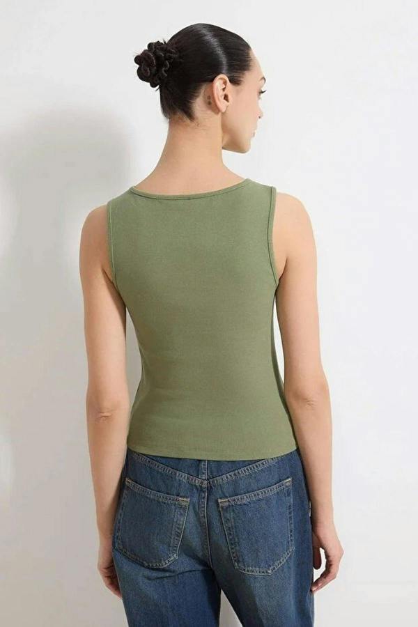 WOVCOR Buttoned Fitted Ribbed Stretch Knit Blouse