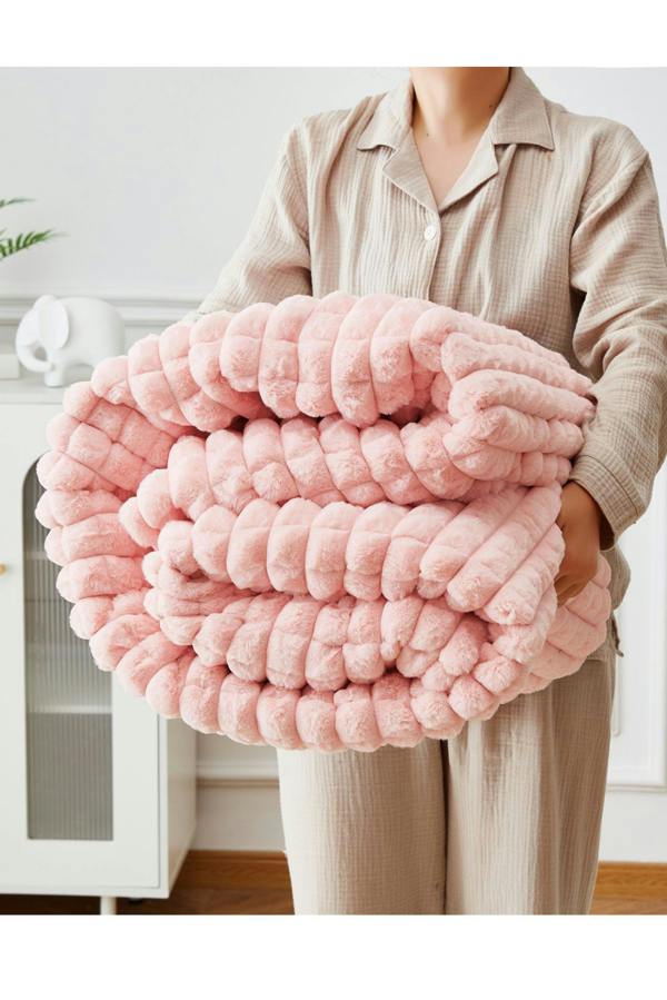 Ezysleep Super Soft Luxury Faux Fur Box Throw