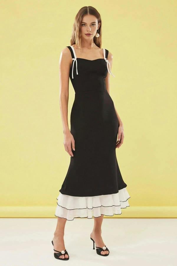 WOVCOR Dress with Bow Detail at Hem