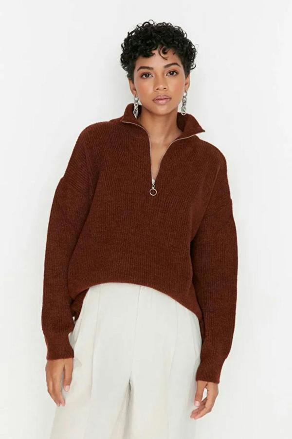 Hoxton Gal Soft-Textured Zip-Up Knit Sweater