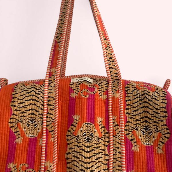 Hayley & Co Tiger Print Weekend Duffle Print Bag in Bright Pink