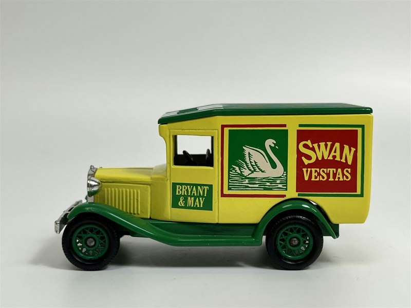 MCSlots Model A Van 1934 Swan Vestas Days Gone Lledo SVDG01D B2
