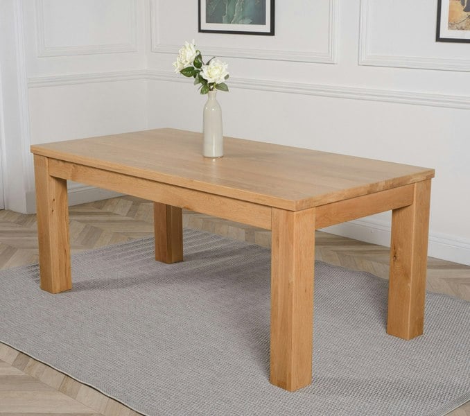That's Furniture Dakota Large Oak Dining Table with Montana Leather Chairs
