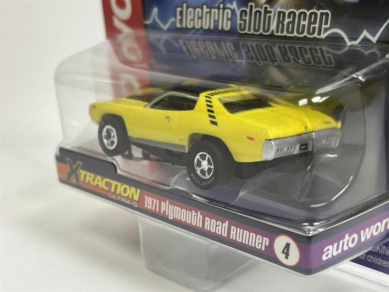 Auto World Slot Cars 1971 Plymouth Road Runner Yellow X Traction Flame Throwers HO Scale SC366-4